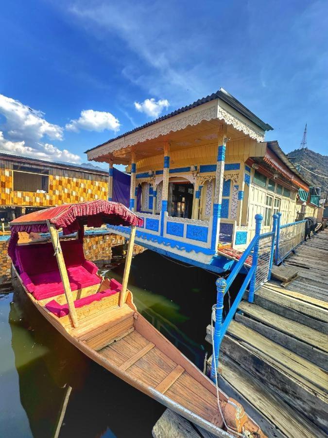 Lalarukh Group Of Houseboats Hotel ศรีนาการ์ ภายนอก รูปภาพ